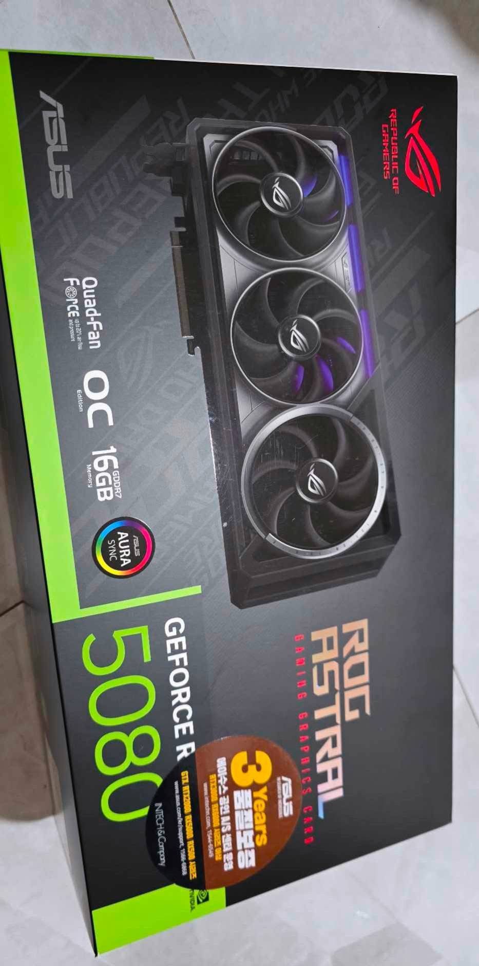 ASUS ROG Astral RTX 5080 ASUS ROG Astral RTX 5080